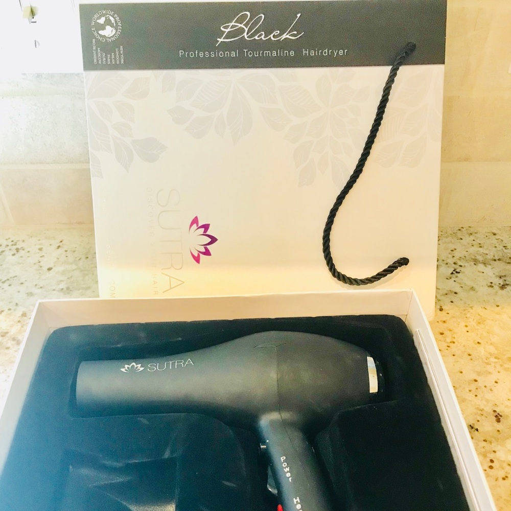 Sutra hair dryer